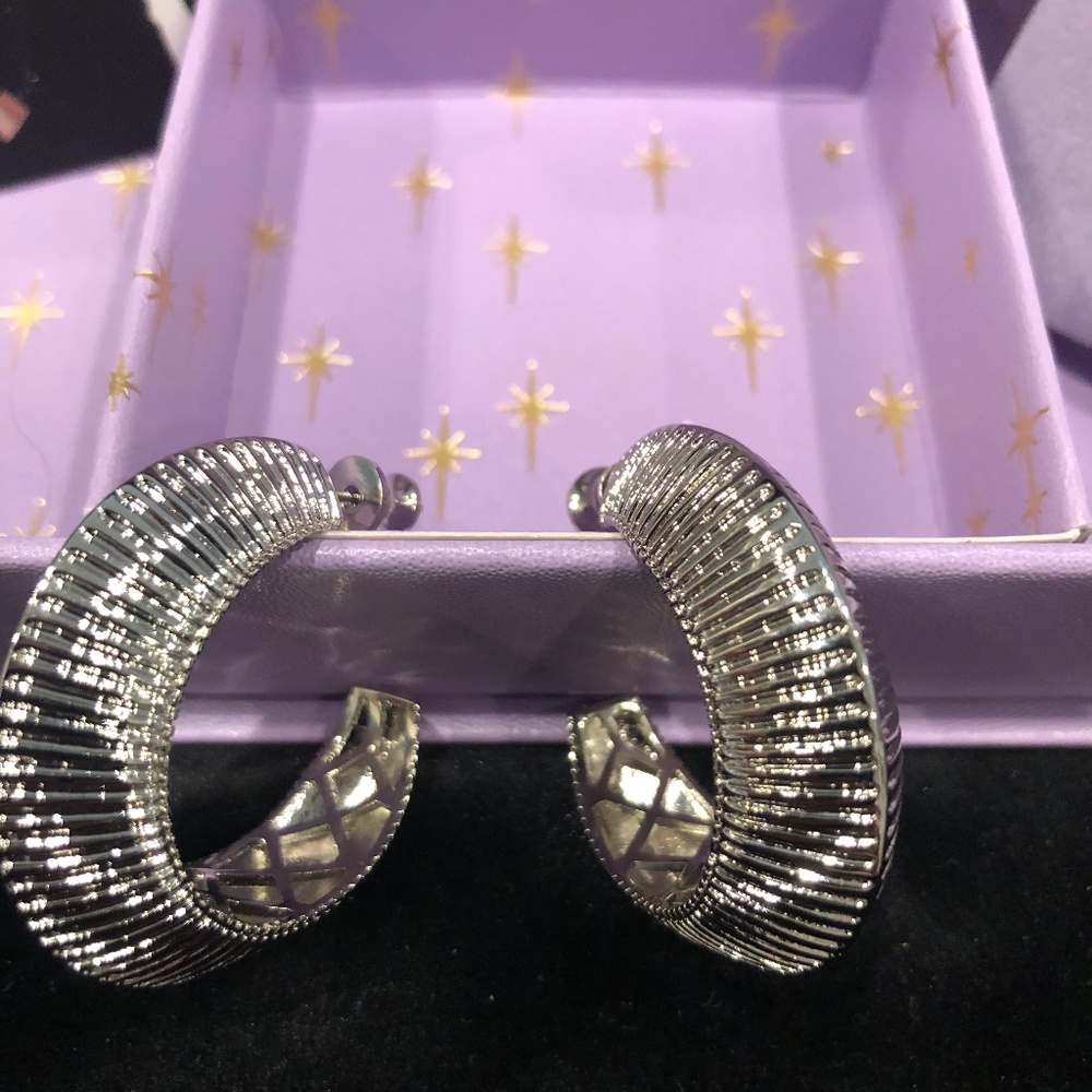 MELINDA MARIA BIG ASS HOOPS 1-1/2”